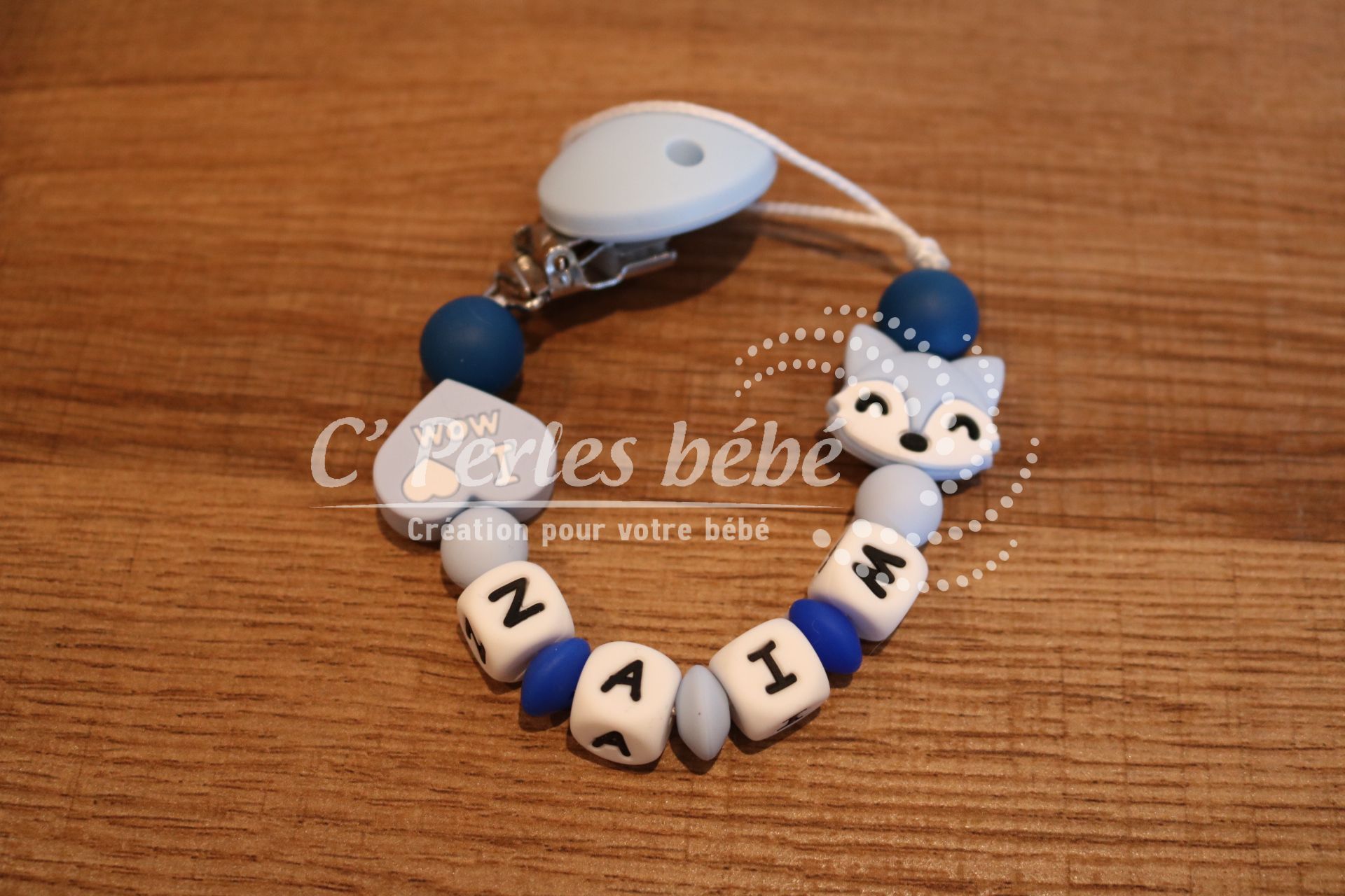 Attache tétine prénom silicone