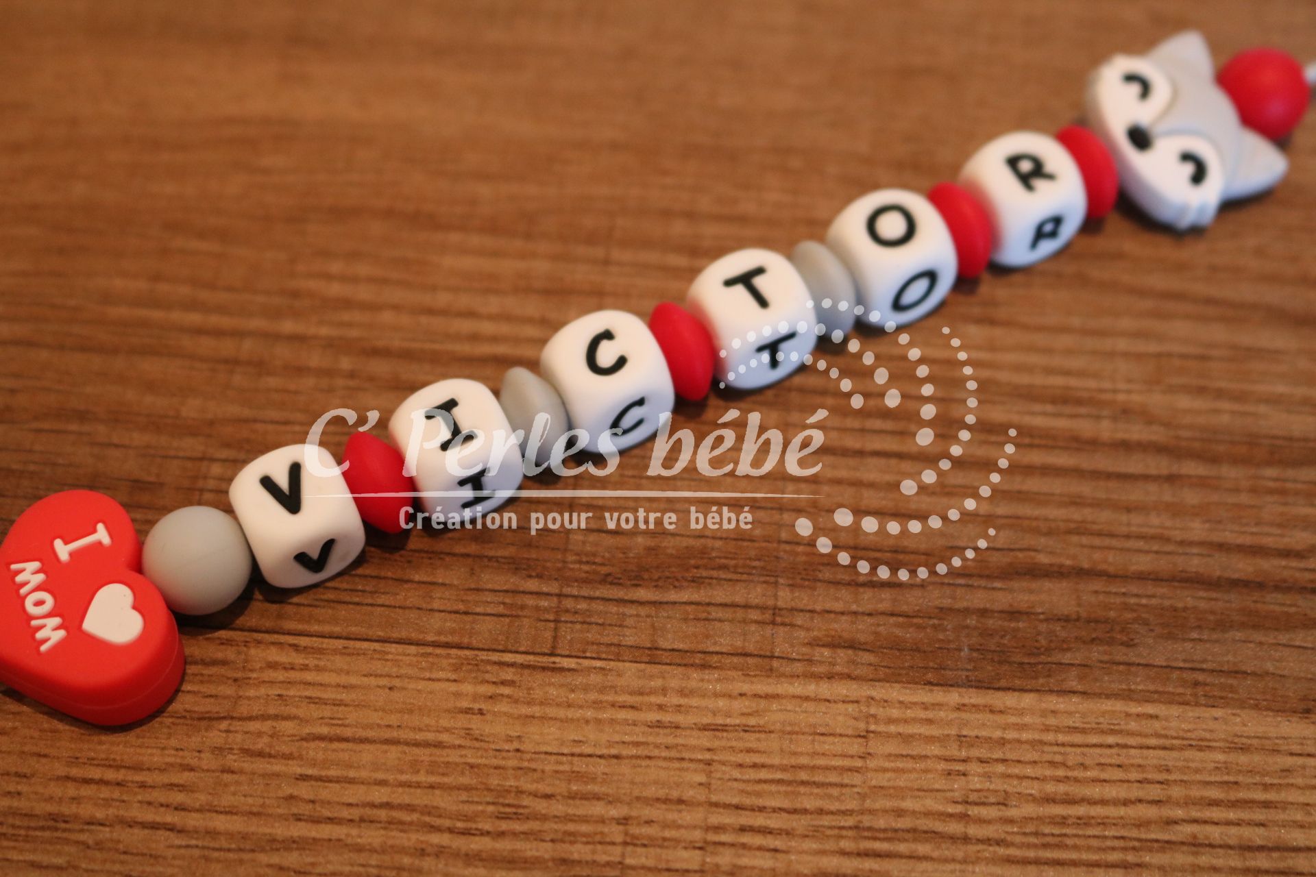 Attache tétine prénom silicone