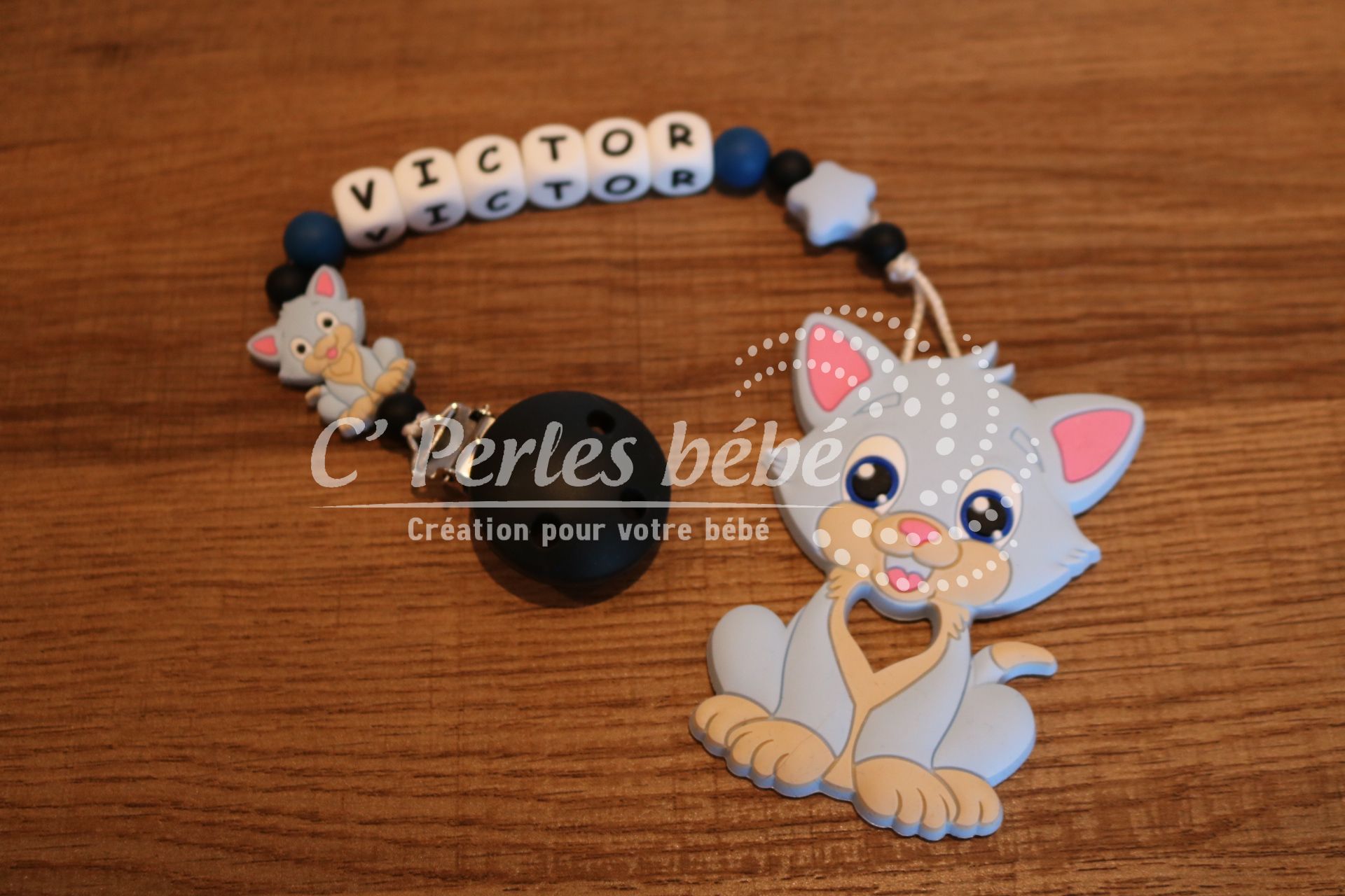 Attache tétine chat