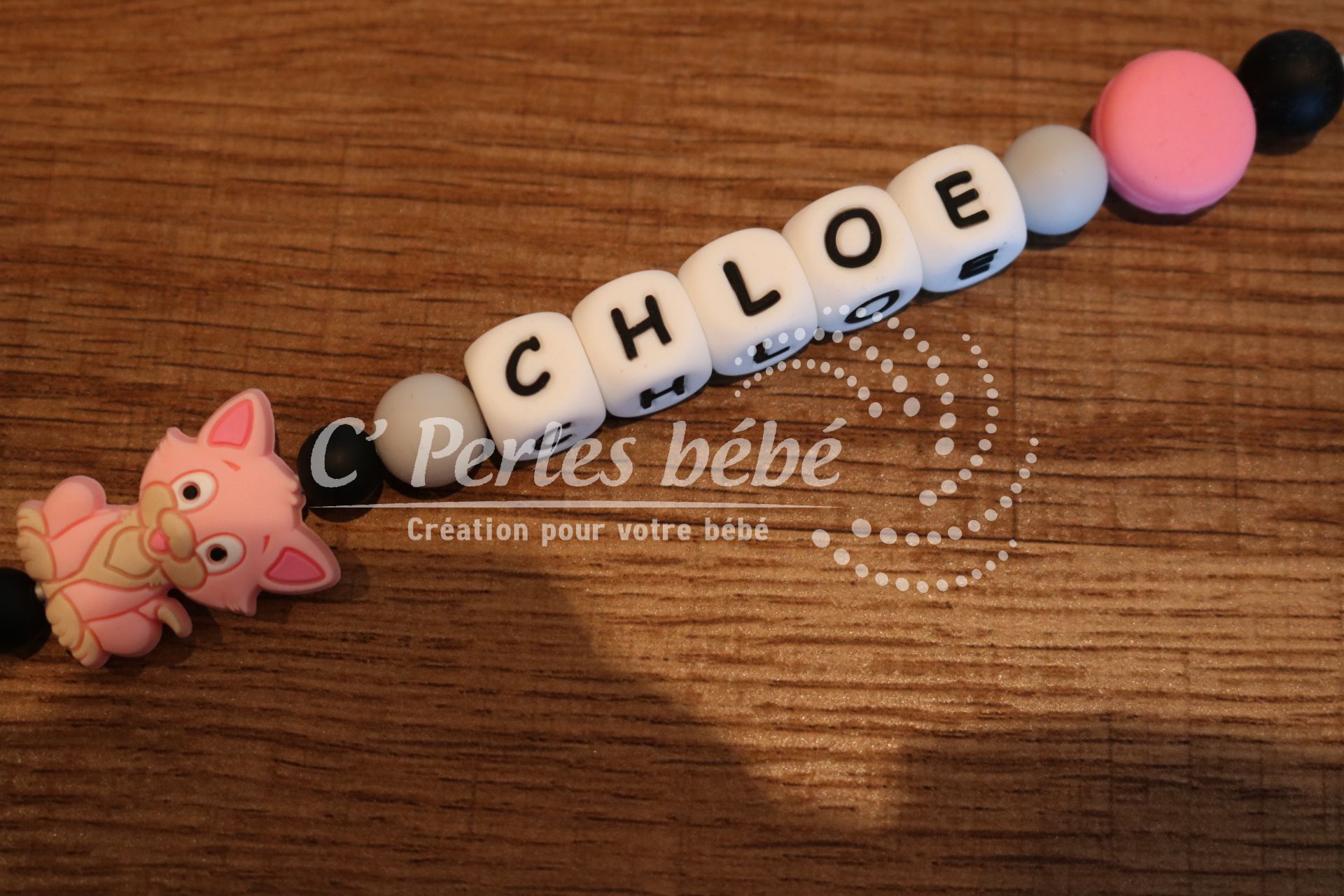 Attache tétine chat