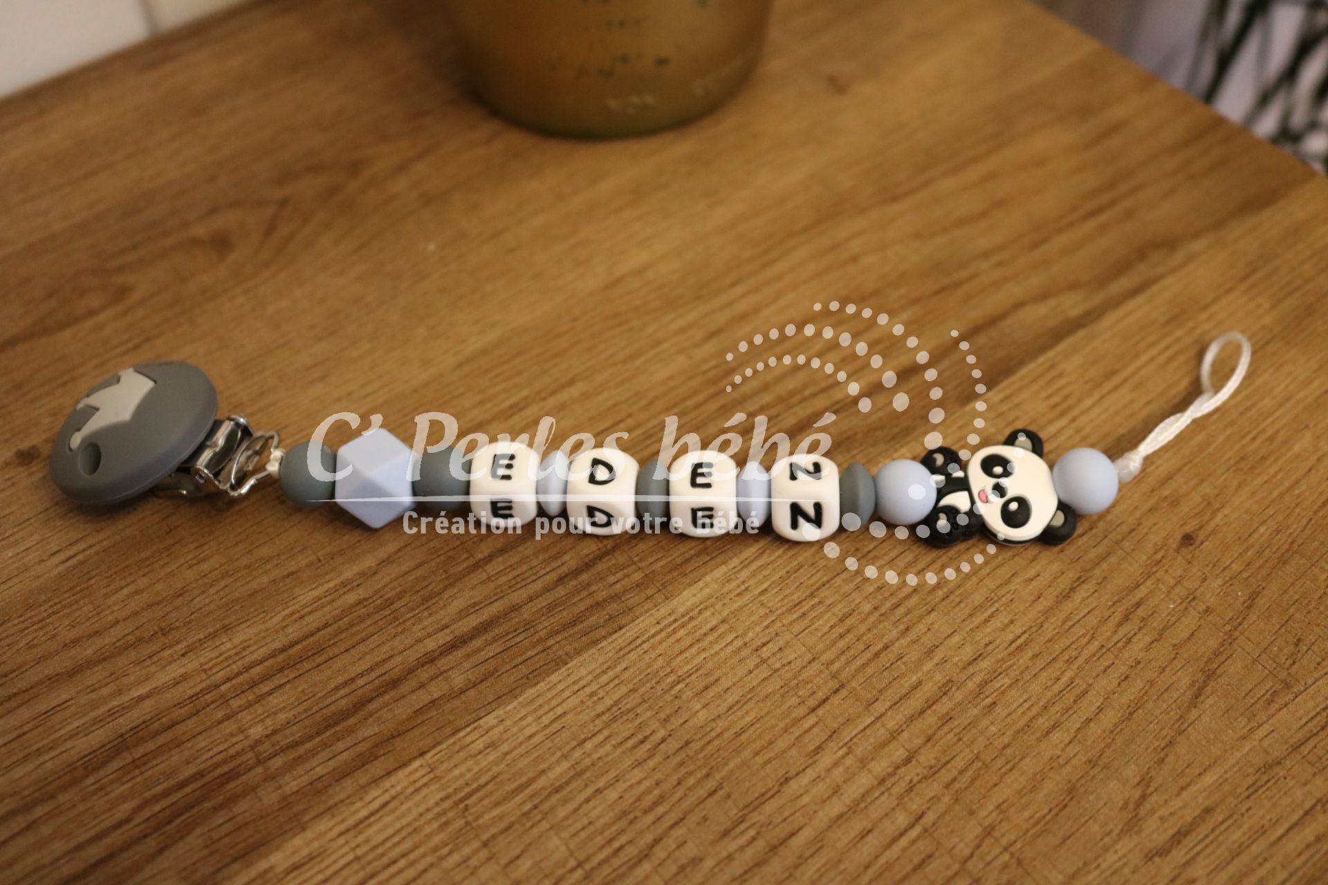 Attache sucette panda personnalisé